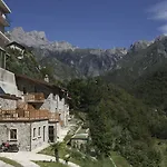 Crotto Di Somana マンデッロ・デル・ラーリオ